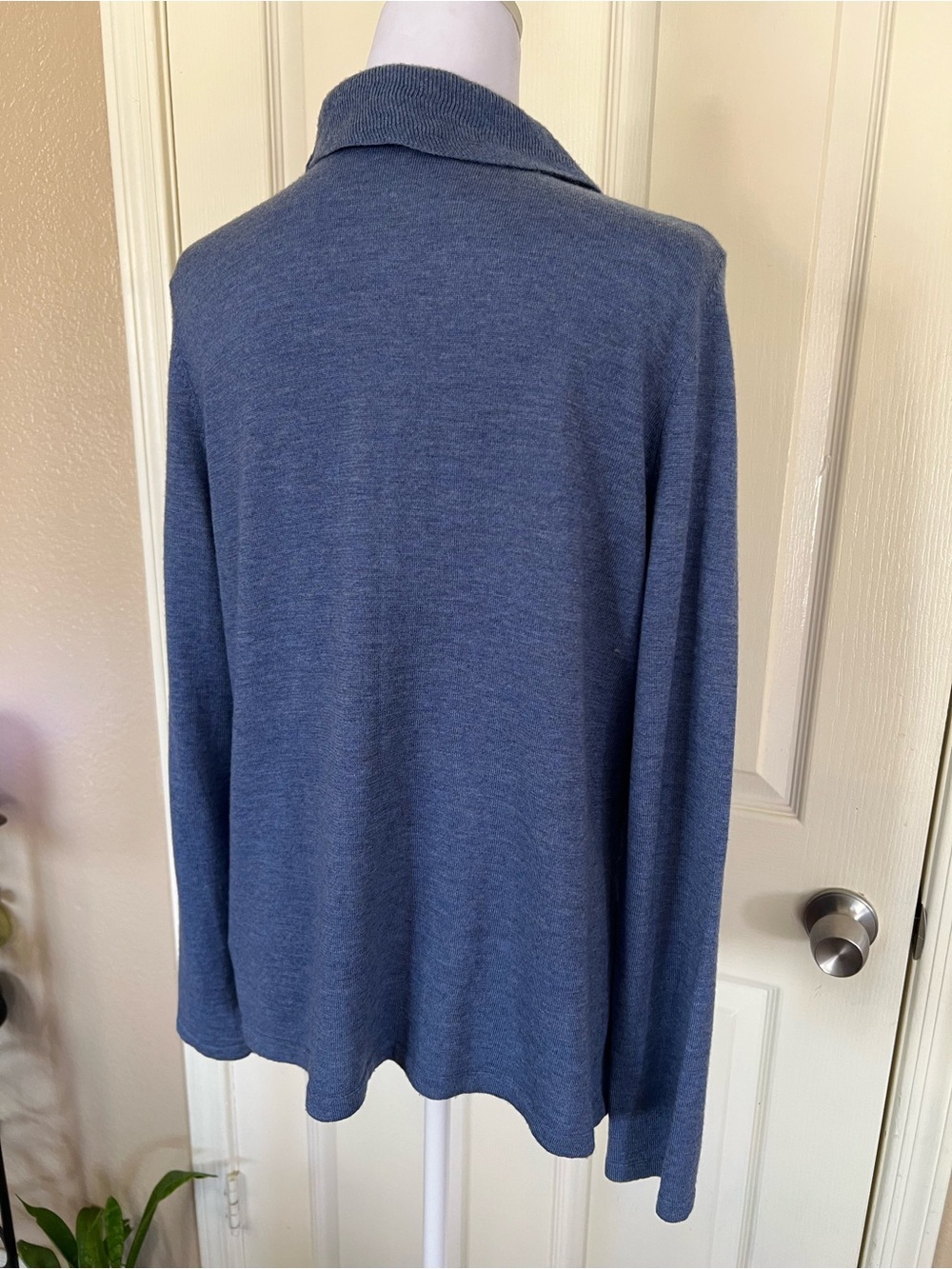 Talbots Pure Italian Merino Wool Blue Ruffle Open Front Cardigan Medium - Picture 12 of 12